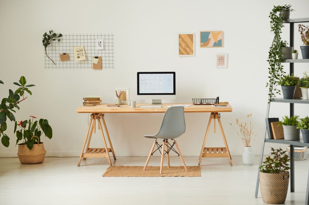 Meja belajar minimalis dengan gaya skandinavian